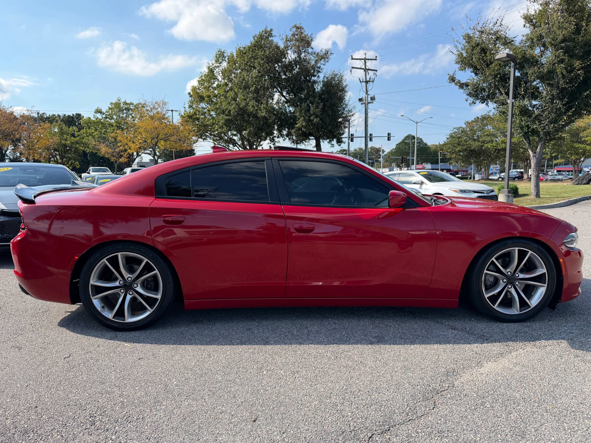 Used 2016 Dodge Charger R/T RWD image 7