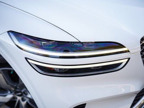 Used 2023 Genesis GV70 2.5T Select image 7