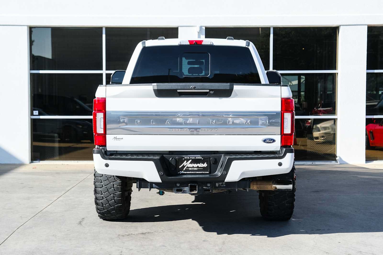 Used 2022 Ford F250 Platinum w/ FX4 Off-Road Package AWD/4WD image 12