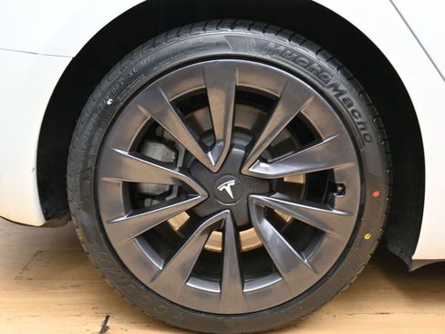 Used 2023 Tesla Model 3 Standard Range RWD image 12