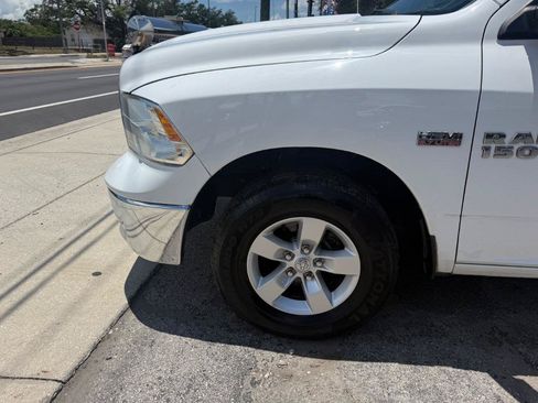 Used 2014 RAM 1500 Classic SLT RWD image 3