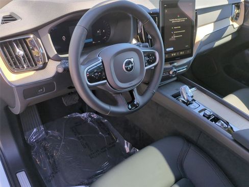 New 2026 Volvo XC60 B5 Plus w/ Climate Package AWD/4WD image 9