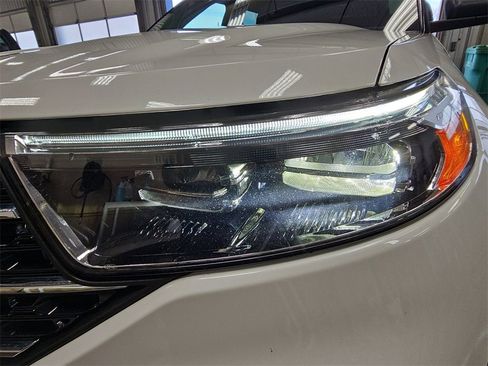 Used 2021 Ford Explorer XLT w/ Equipment Group 202A image 32