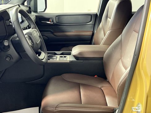 Used 2024 Toyota Land Cruiser image 13