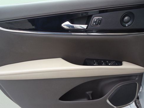 Used 2021 Lincoln Nautilus Reserve w/ Class II Trailer Tow Package image 20