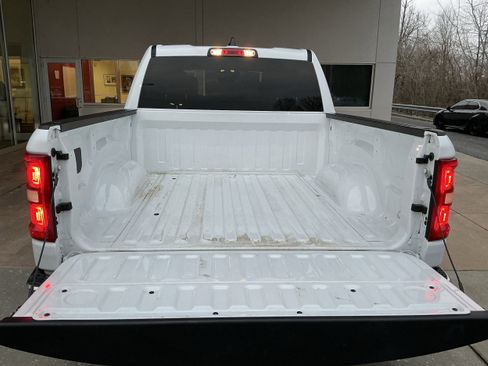 Used 2025 RAM 1500 Big Horn AWD/4WD image 24