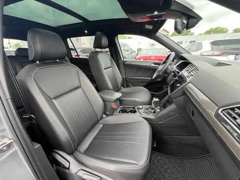 Certified 2024 Volkswagen Tiguan SE R-Line w/ MDO Package, Two-Row AWD/4WD image 13