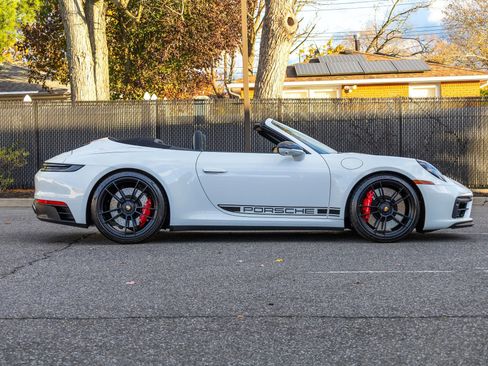 Used 2024 Porsche 911 Carrera 4 GTS image 28