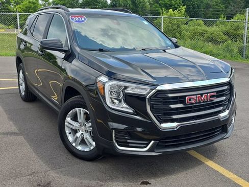 Used 2024 GMC Terrain SLE w/ Driver Convenience Package AWD/4WD image 1