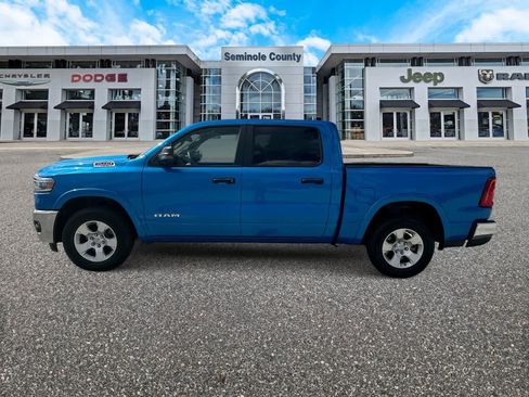 Certified 2025 RAM 1500 Big Horn AWD/4WD image 3