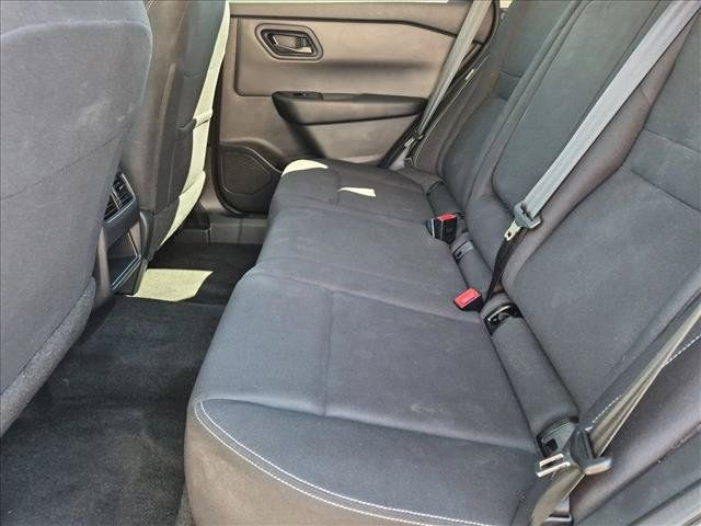 Used 2024 Nissan Rogue S AWD/4WD image 18