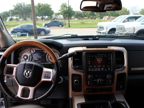 Used 2014 RAM 2500 Longhorn AWD/4WD image 17