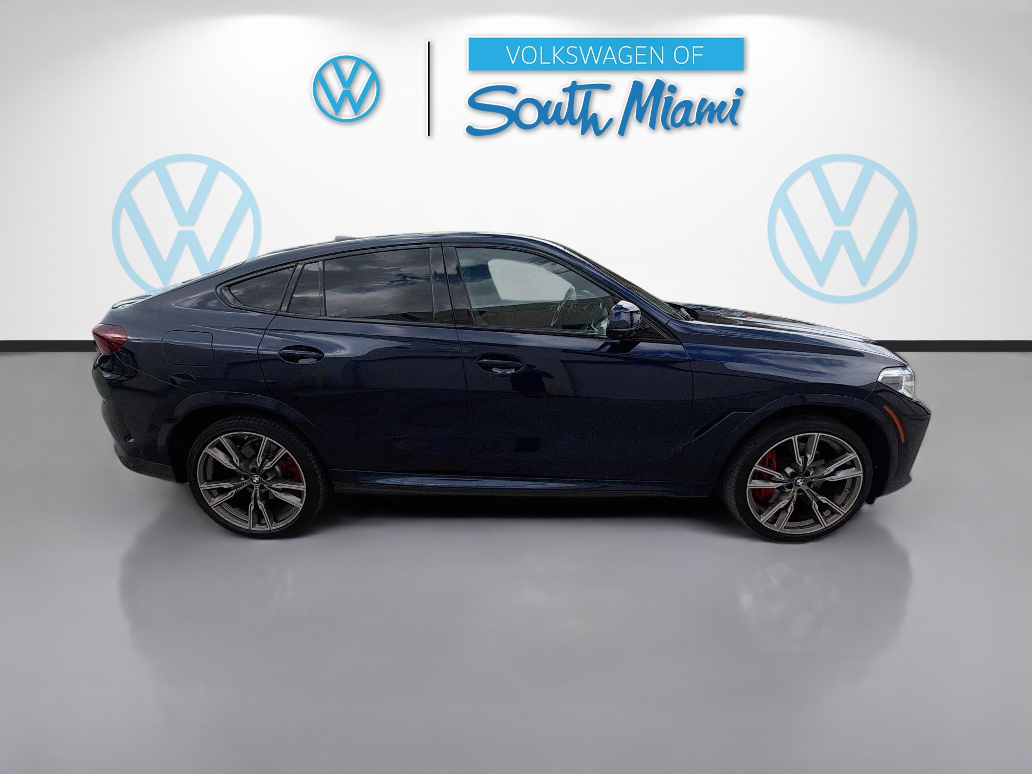 Used 2022 BMW X6 M50i w/ Executive Package AWD/4WD image 8