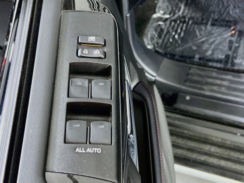 Used 2024 Toyota 4Runner TRD Off-Road Premium w/ Moonroof Package AWD/4WD image 18