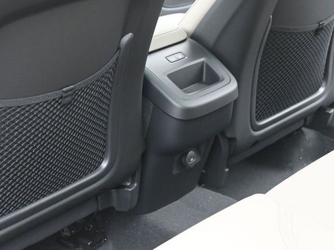 New 2026 Volvo XC60 B5 Plus w/ Protection Package Premier image 29