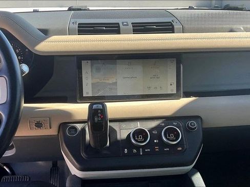 Used 2022 Land Rover Defender 90 X-Dynamic S image 6