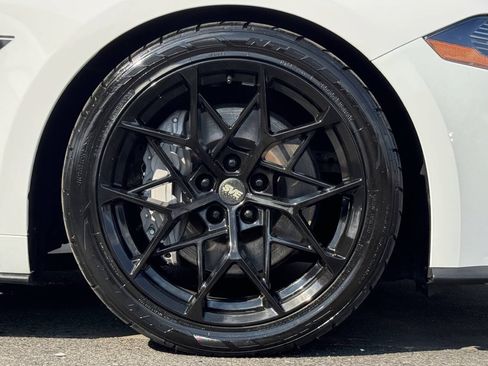 Used 2021 Ford Mustang GT Premium w/ Equipment Group 401A RWD image 8
