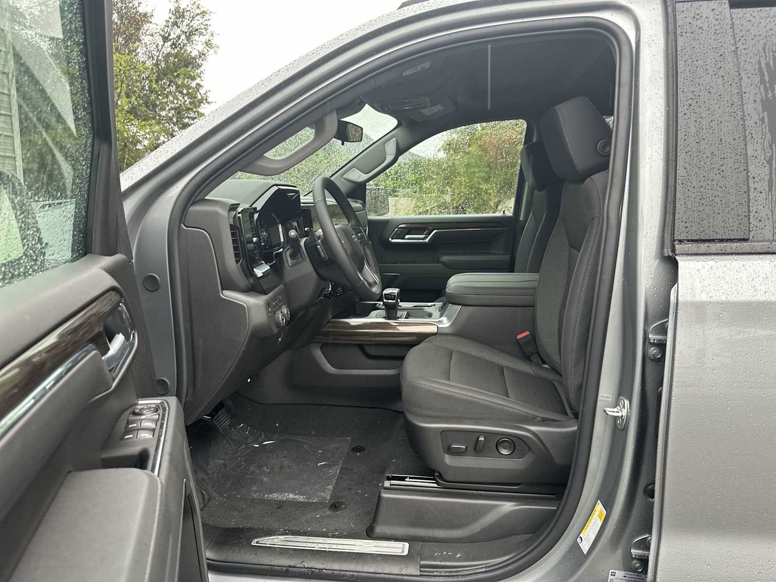 New 2026 Chevrolet Silverado 1500 RST AWD/4WD image 2
