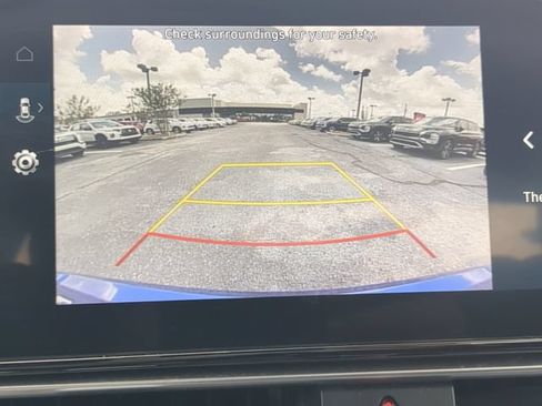 Used 2024 Hyundai Elantra SEL FWD image 24
