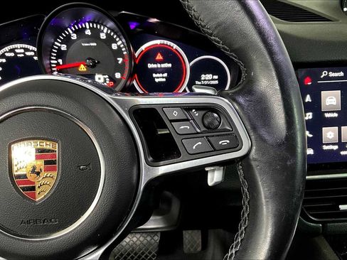 Used 2022 Porsche Cayenne image 47