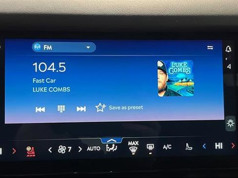 Used 2025 Lincoln Navigator Reserve image 32