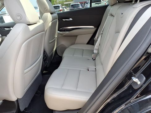 Used 2019 Cadillac XT4 Luxury w/ Cold Weather Package AWD/4WD image 12