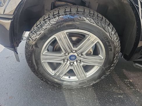 Used 2018 Ford F150 XLT w/ Equipment Group 302A Luxury AWD/4WD image 8