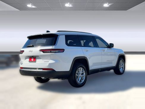 New 2025 Jeep Grand Cherokee L Laredo image 9