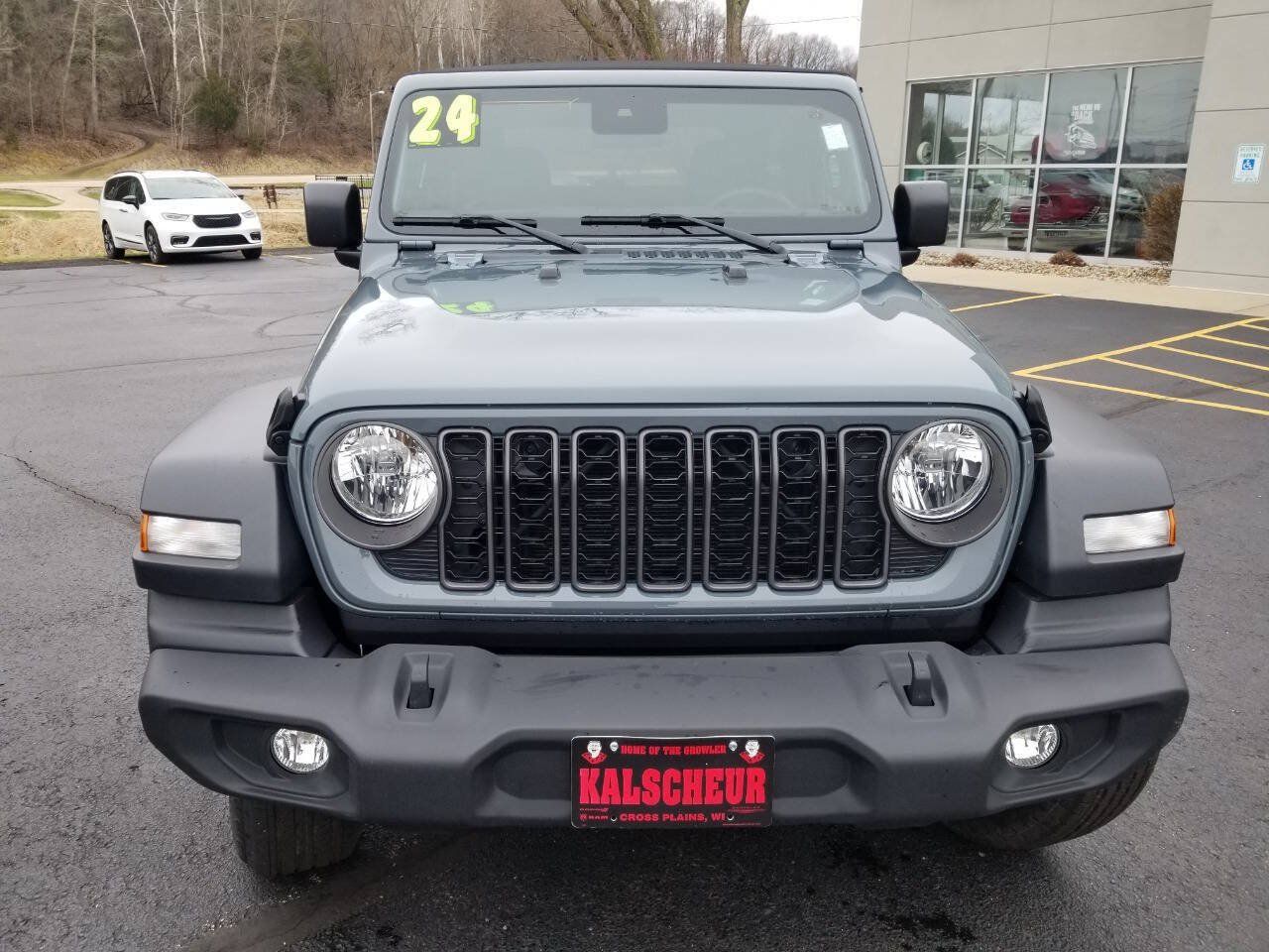 Used 2024 Jeep Wrangler Sport AWD/4WD image 2