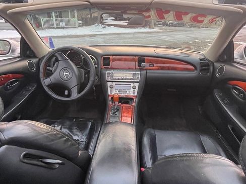 Used 2002 Lexus SC 430 Convertible image 9