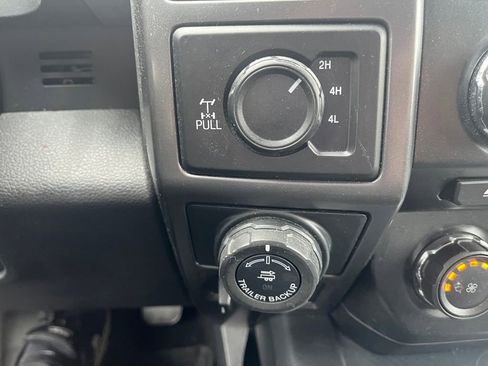 Used 2018 Ford F150 XLT w/ Equipment Group 302A Luxury AWD/4WD image 16