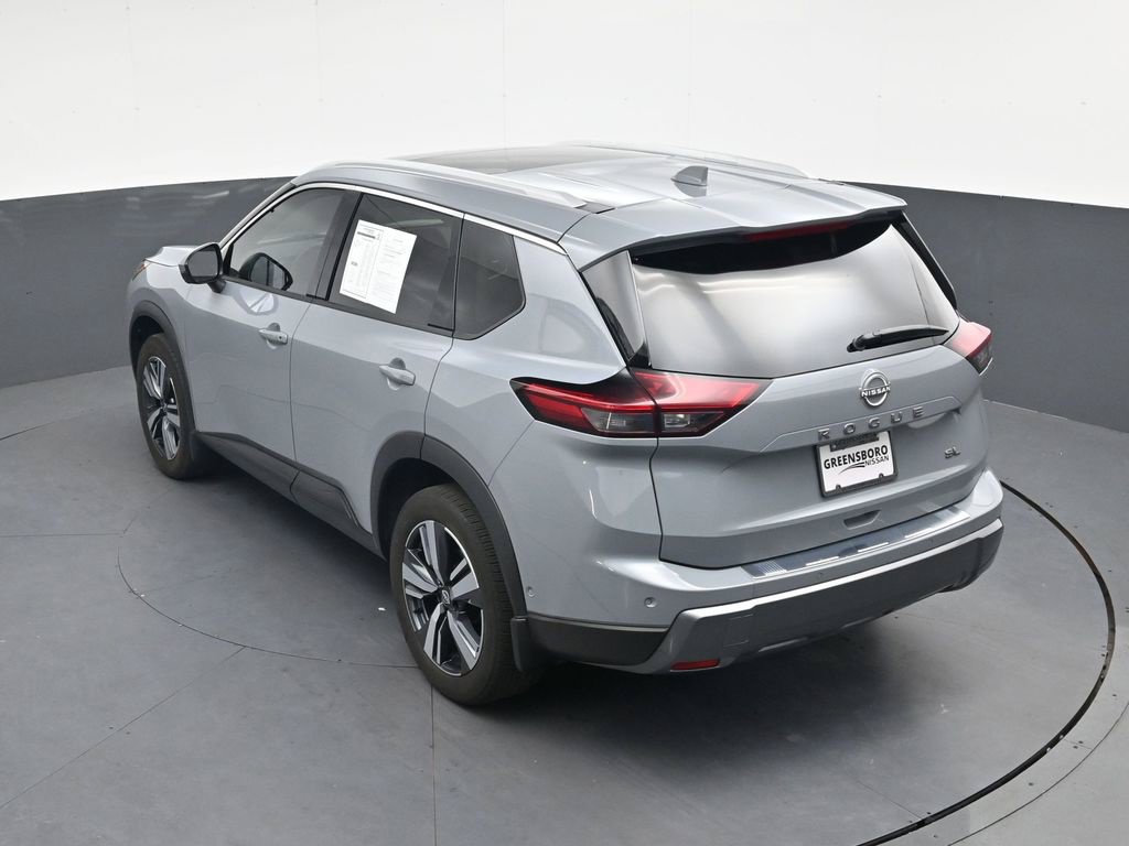 Used 2024 Nissan Rogue SL w/ SL Premium Package FWD image 32