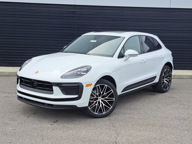 Used 2026 Porsche Macan AWD/4WD image 1