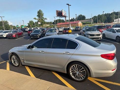 Used 2020 BMW 530i xDrive w/ Executive Package AWD/4WD image 3