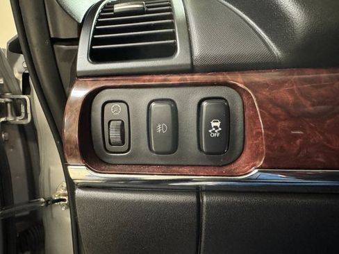 Used 2010 Mitsubishi Galant ES image 10