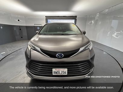 Used 2021 Toyota Sienna Limited
