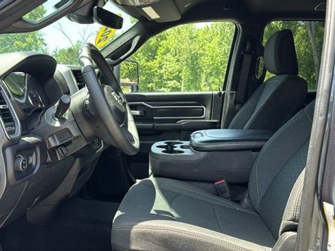 Used 2025 RAM 2500 Big Horn AWD/4WD image 13