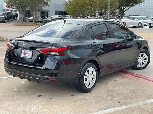 Used 2025 Nissan Versa S w/ Trunk Package image 5