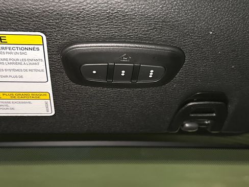 Used 2023 Jeep Wrangler Unlimited Rubicon 4xe w/ Steel Bumper Group AWD/4WD image 31