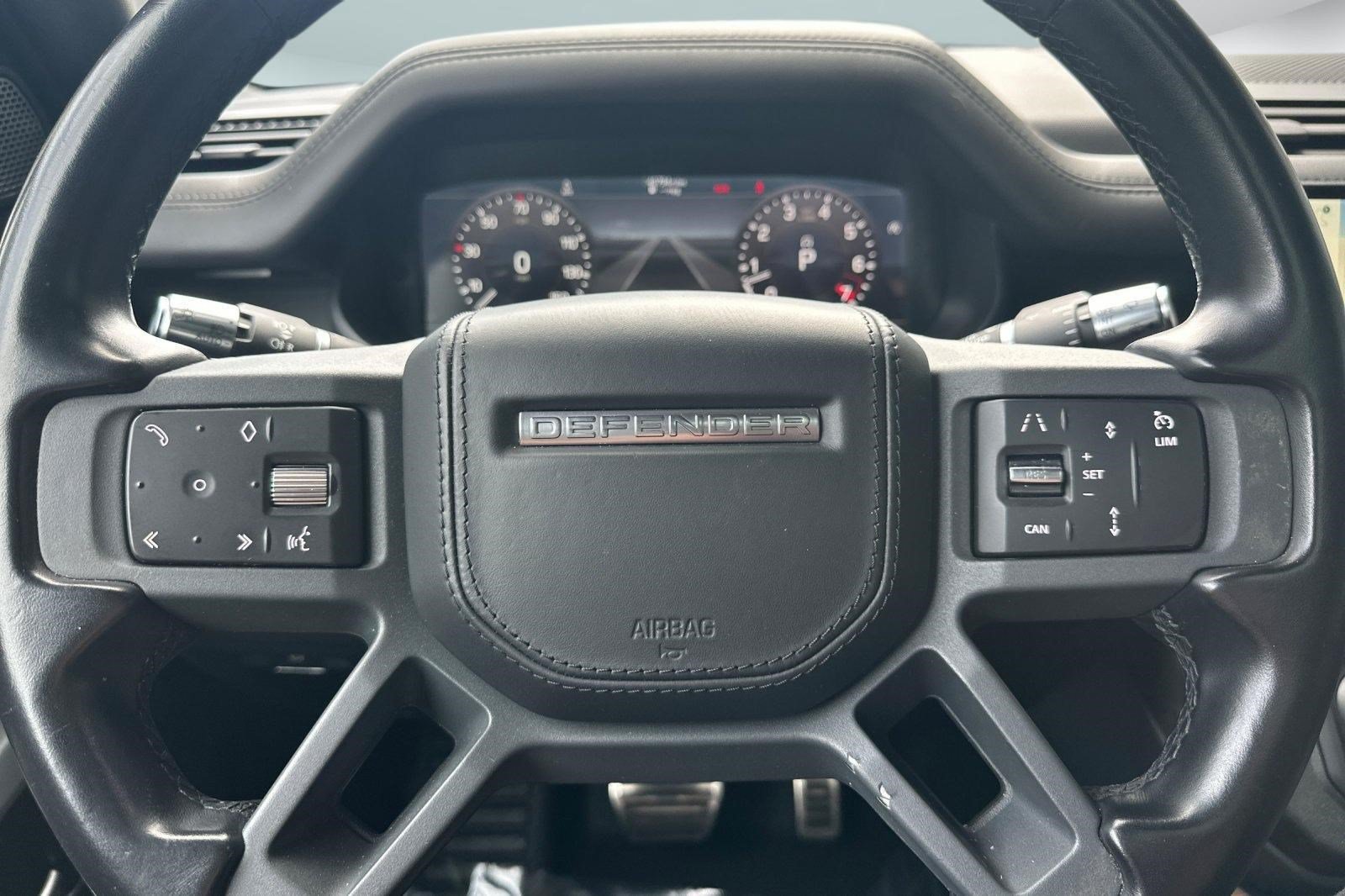 Used 2022 Land Rover Defender 110 X AWD/4WD image 11