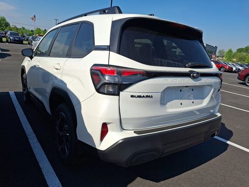 New 2026 Subaru Forester Touring AWD/4WD image 3