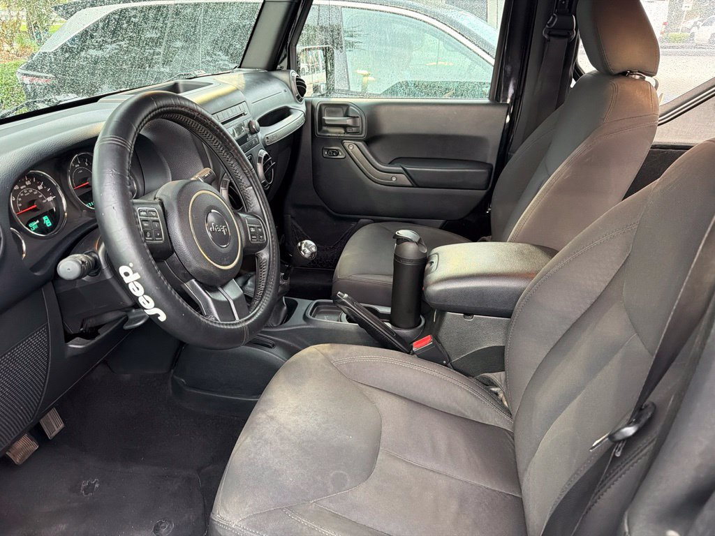 Used 2017 Jeep Wrangler Sport w/ Quick Order Package 23S AWD/4WD image 4