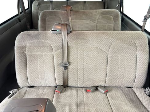 Used 2008 GMC Savana 3500 Extended Passenger w/ LT Preferred Equipment Group image 14