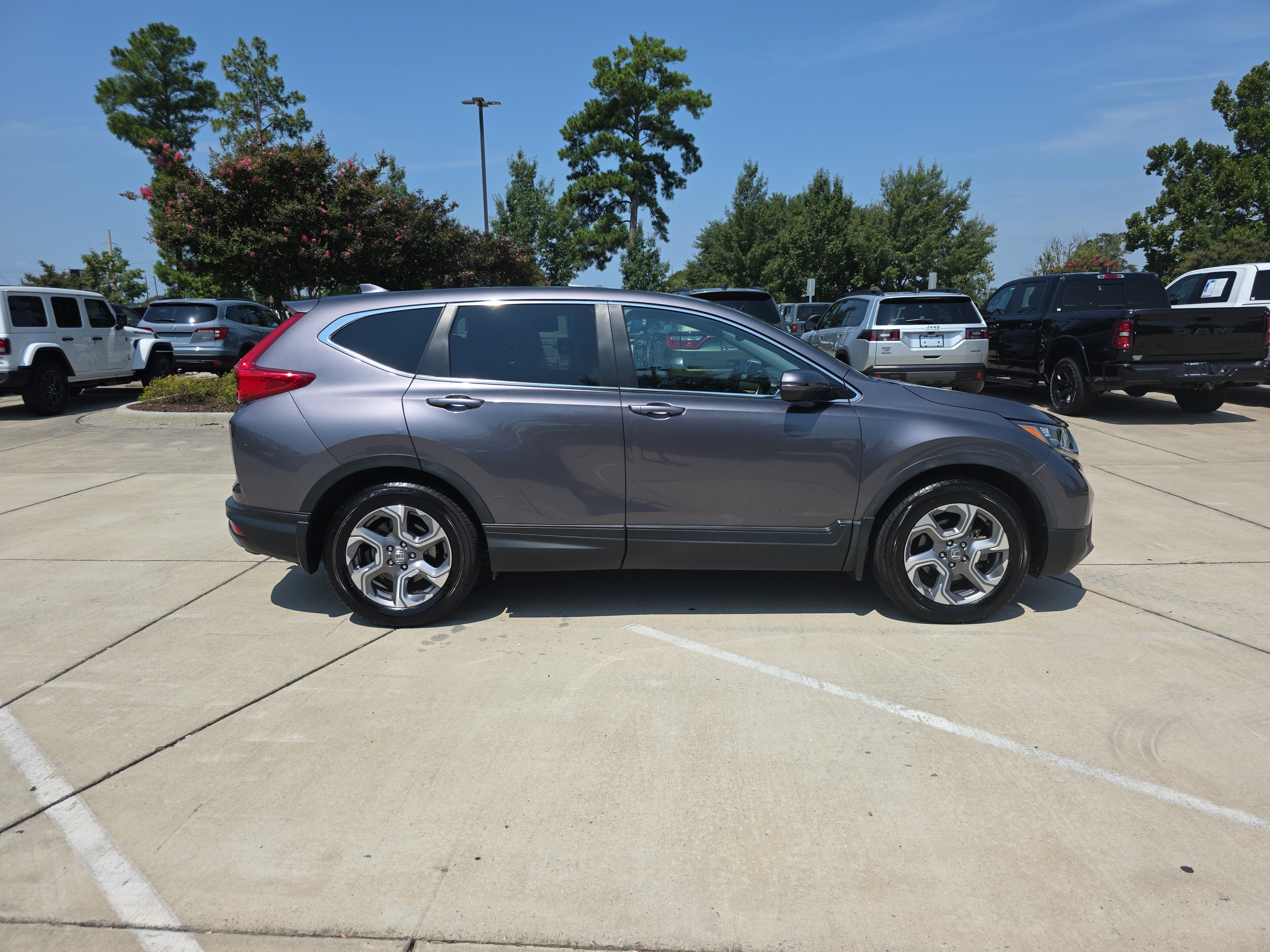 Used 2017 Honda CR-V EX-L image 10