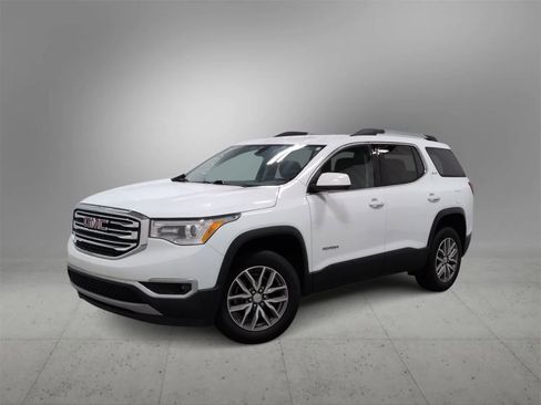 Used 2019 GMC Acadia SLE image 1