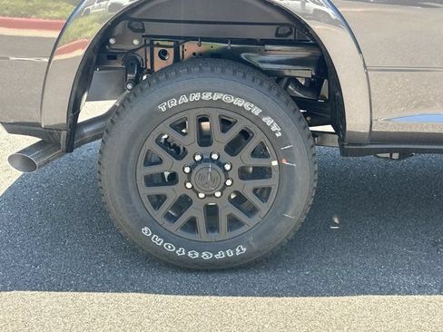 New 2026 RAM 2500 Limited AWD/4WD image 18