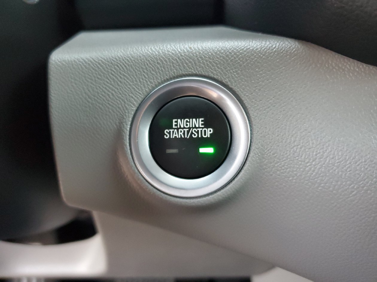 Used 2024 GMC Terrain SLT w/ Infotainment Package II FWD image 24