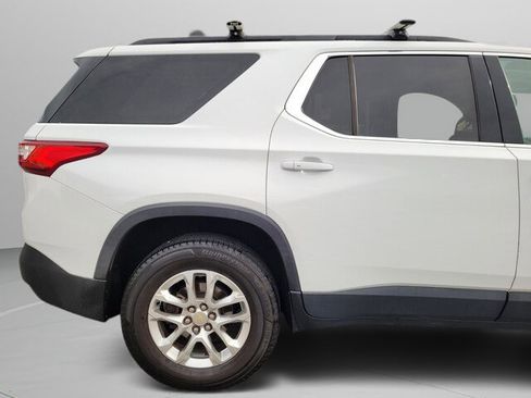 Used 2019 Chevrolet Traverse LT image 18