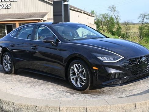 Used 2023 Hyundai Sonata SEL FWD image 3