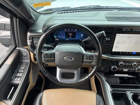 Used 2023 Ford F250 Lariat w/ Chrome Package image 32